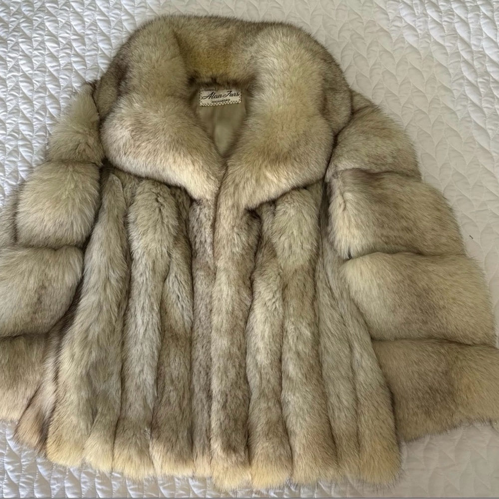 Fox Fur Jacket - Picture 3 of 9